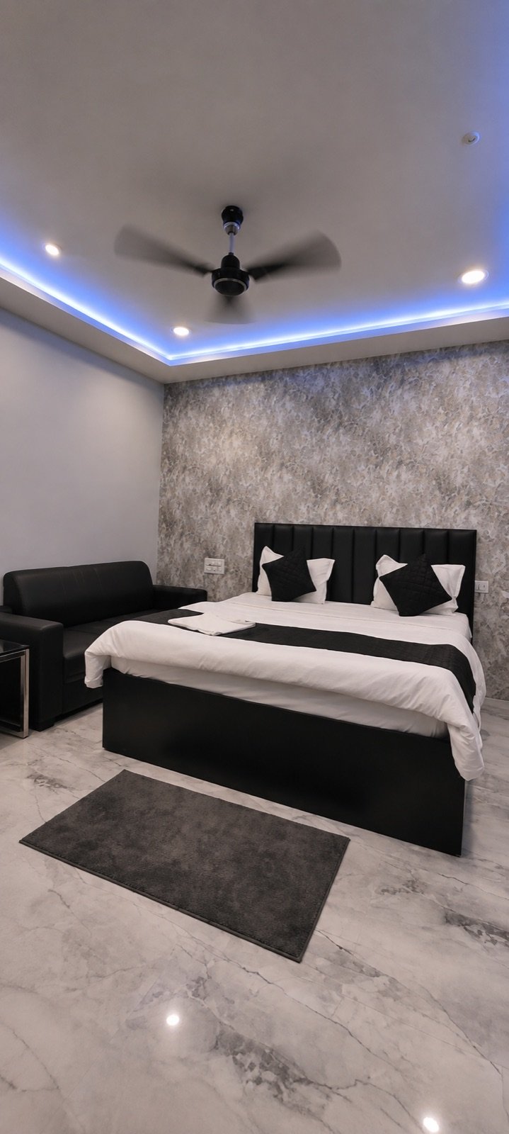 Super Deluxe room, interior detail